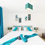 Spacious Group House For Medical Staff, Contractors & Families - Ensuites, Parking & Netflix By Dreamypads بريستول