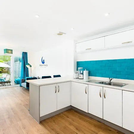 Holiday home Spacious Group House For Medical Staff, Contractors & Families - Ensuites, Parking & Netflix By Dreamypads Bristol