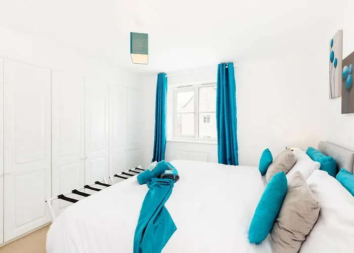 Spacious Group House For Medical Staff, Contractors & Families - Ensuites, Parking & Netflix By Dreamypads * Bristol