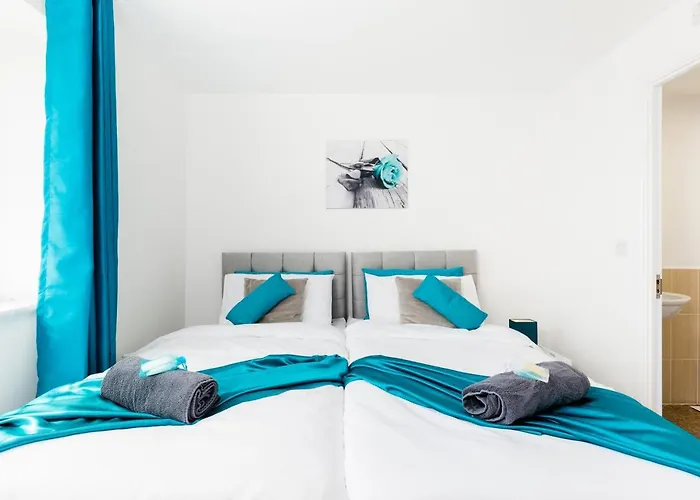 Spacious Group House For Medical Staff, Contractors & Families - Ensuites, Parking & Netflix By Dreamypads *