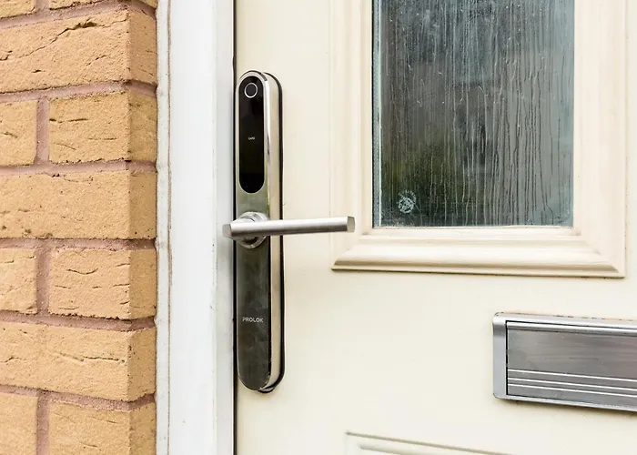 Spacious Group House For Medical Staff, Contractors & Families - Ensuites, Parking & Netflix By Dreamypads 別荘 ブリストル